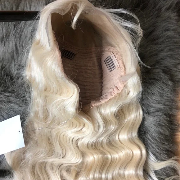 - 💫 ESA 28” BLONDE BODY WAVY LACE FRONT WIG *NEW*